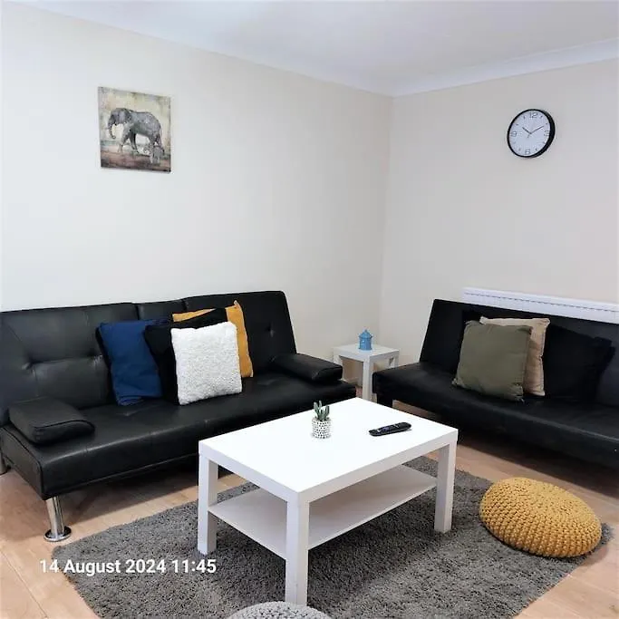 3 Bedroom House In Beckton London 0*,  United Kingdom