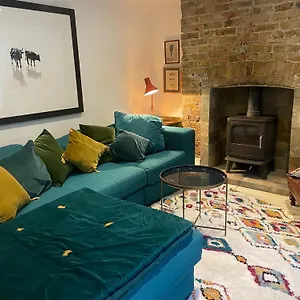 Holiday home Beautiful Victorian House, Sleeps 12